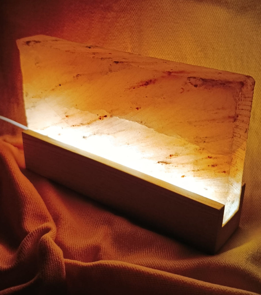 solná led lampa dřevo třešeň himalajská sůl
